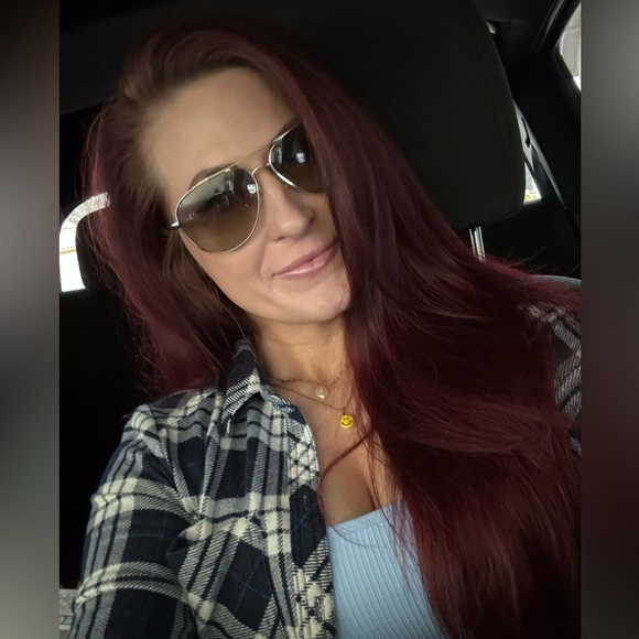 Meet your Posher, Misty - Picture 2 of 3